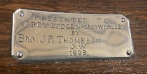 Chair 1898 presentation plaque - Bro J R Thompson